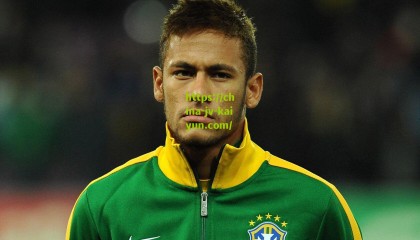 开云网页版|巴萨新星崛起，拉玛西亚17岁天才德罗获一线队季前训练机会，未来可期