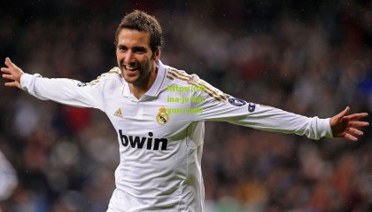 开云登录入口：内鬼风波撕裂波兰战车！莱万团队怒斥足协泄密 主席科明斯基遭严正投诉