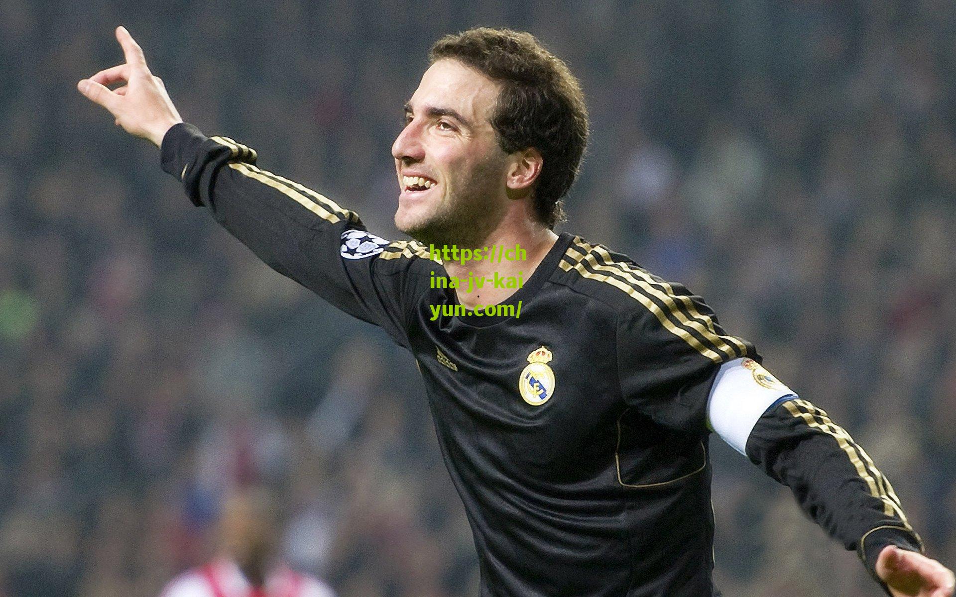 沙特升班马尼奥姆2000万欧报价南特后卫泽泽 黄潜2200万竞购引关注